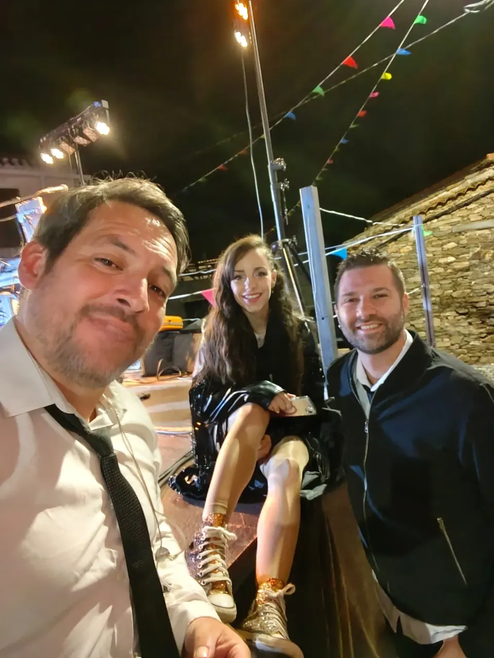 Quinteto de Orquesta Kalifornia en la plaza de El Cardoso de la Sierra