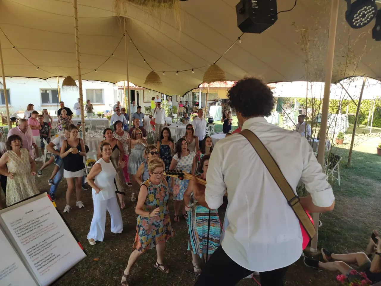 Orquesta Kalifornia · Restaurante La Vereda, Riaza