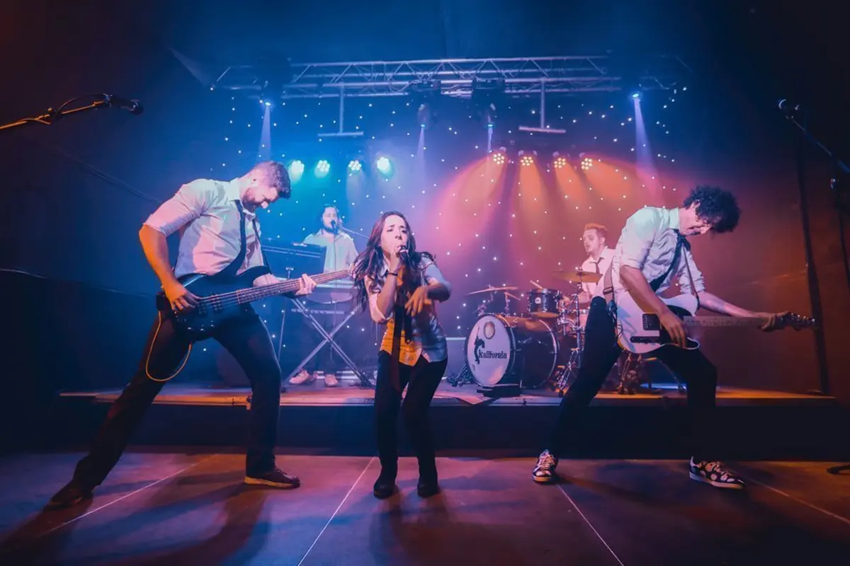 Orquesta Kalifornia en directo · orquesta para bodas en Madrid