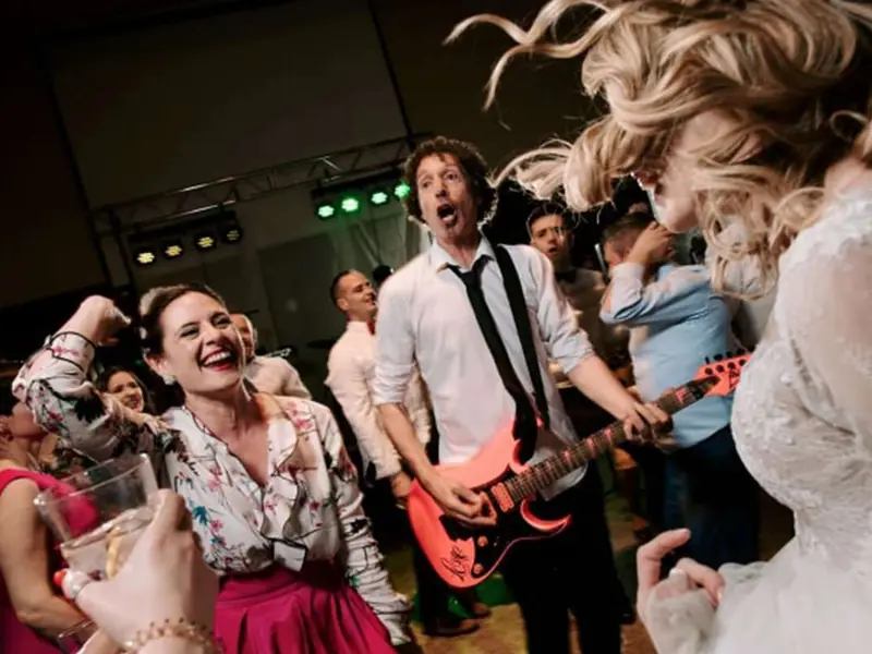 Orquesta Kalifornia en directo · orquesta para bodas en Guadalajara
