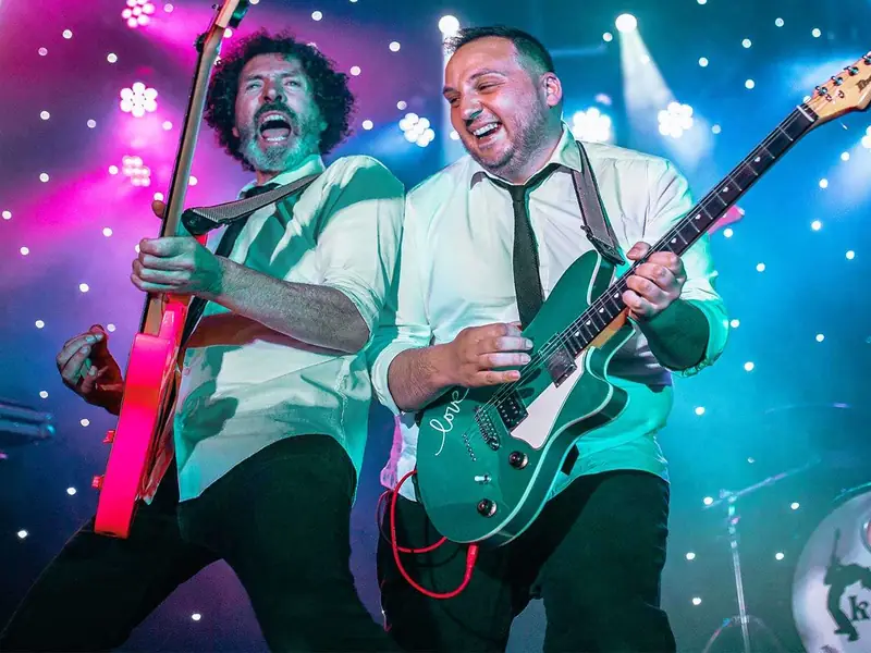 Orquesta Kalifornia en directo · orquesta para bodas en Almería