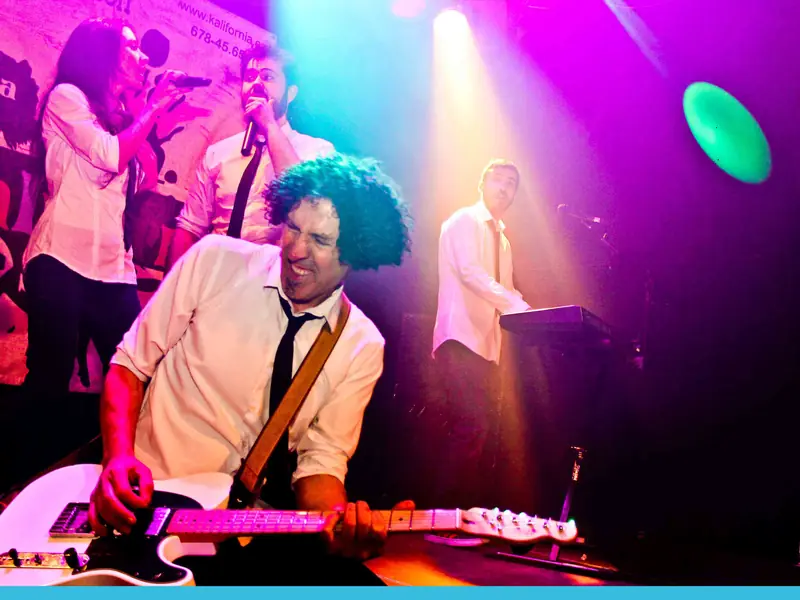 Orquesta Kalifornia en directo · orquesta para fiestas en Zamora
