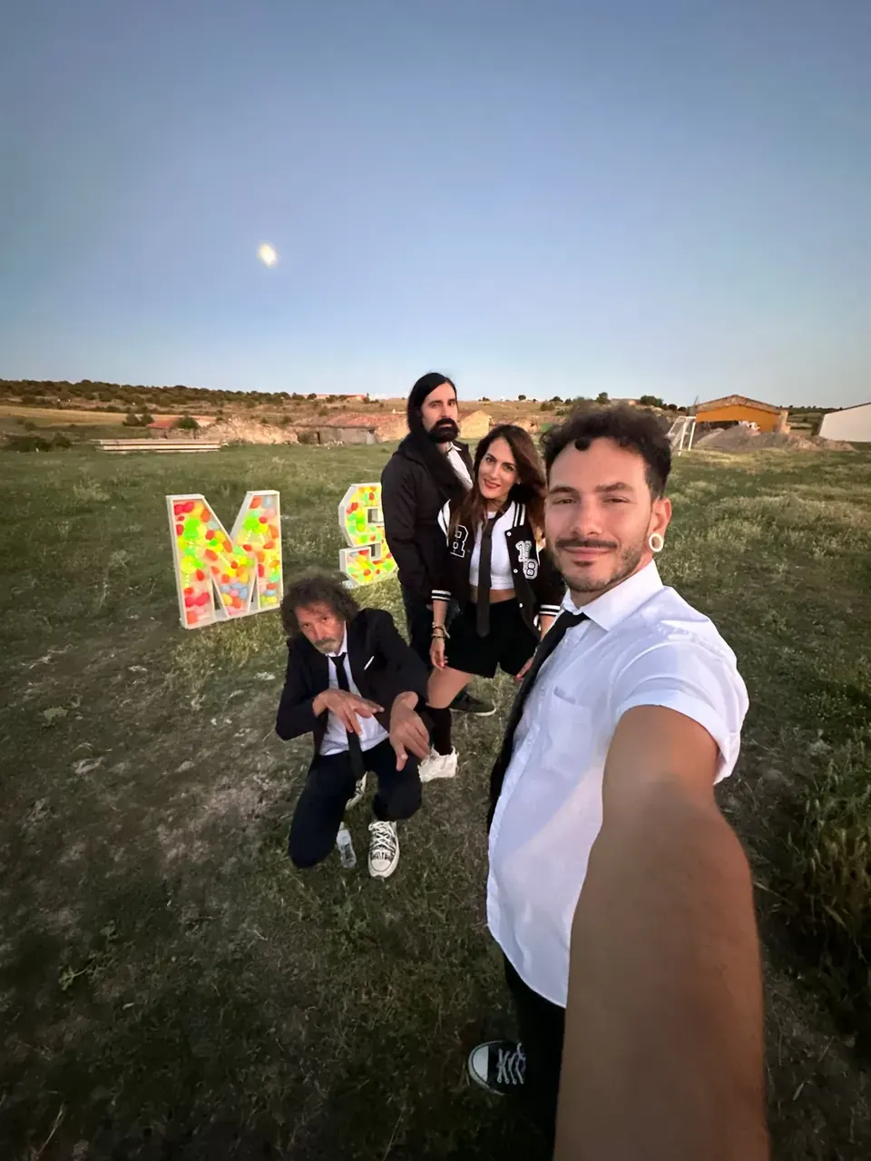Cuarteto plus de Orquesta Kalifornia en la plaza de Huertahernando