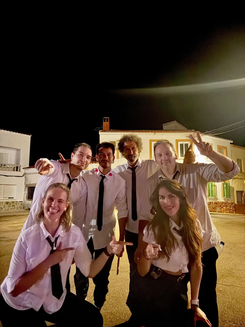 Sexteto de Orquesta Kalifornia en la plaza de Las Hunfrías