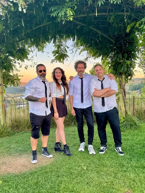 Orquesta Kalifornia · Boda en Las Buenas Costumbres, Peguerinos