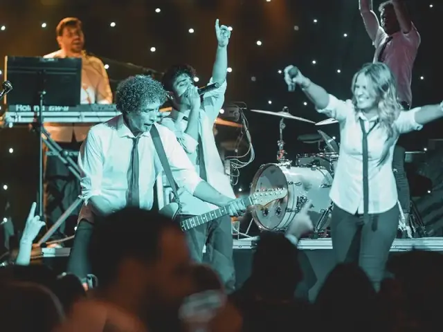 Orquesta Kalifornia en directo · orquesta para bodas y fiestas en Valencia