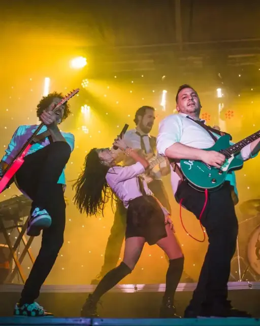 Orquesta Kalifornia en directo · orquesta para bodas en Badajoz
