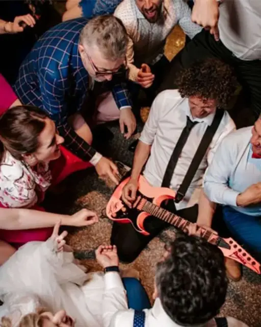 Orquesta Kalifornia en directo · orquesta para bodas en Guadalajara