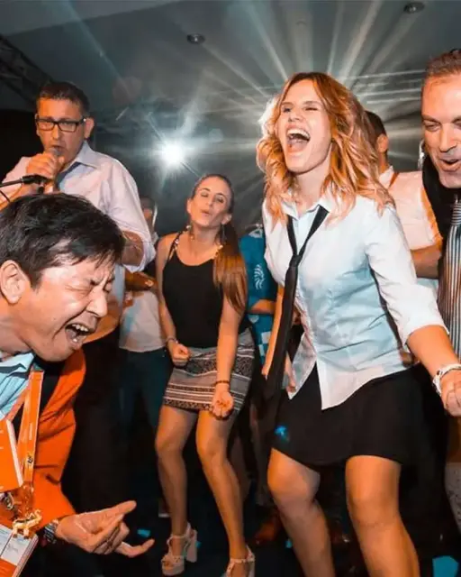 Orquesta Kalifornia en directo · orquesta para bodas en Jaén